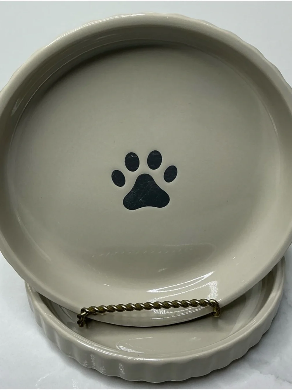 2 Signature Pet Food Tray Trends Tan w/ Paw Print 1” Tall Rim New